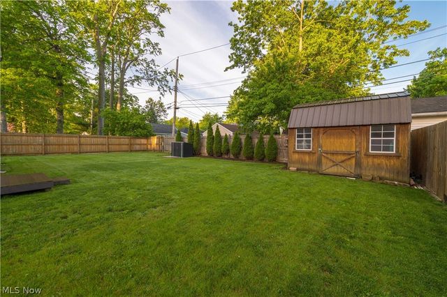 318 Bellaire Road, Avon Lake, OH 44012