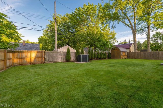318 Bellaire Road, Avon Lake, OH 44012