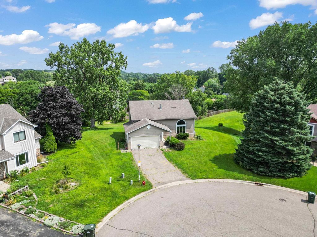 4124 New York Avenue, Eagan, MN 55123
