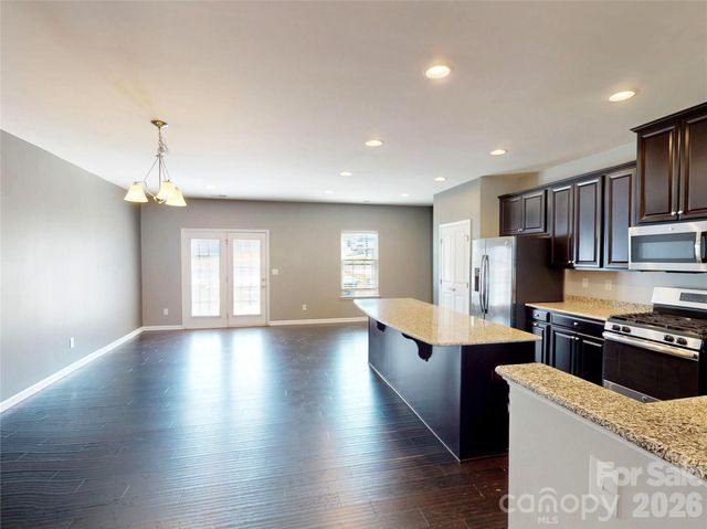 1637 Fleetwood Drive, Charlotte, NC 28208