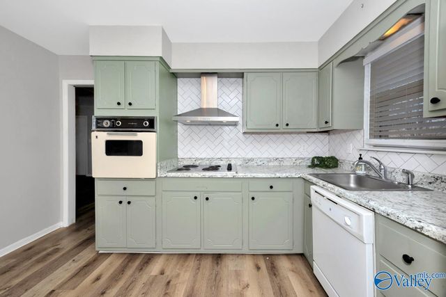 1204 Willowbrook Drive SE APT C, Huntsville, AL 35802