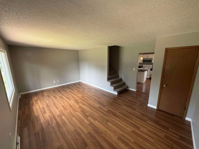 1419 W 2nd Street, Cedar Falls, IA 50613