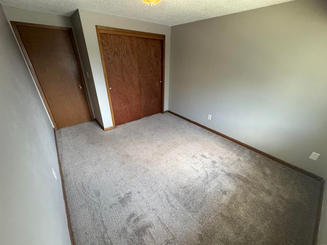 1419 W 2nd Street, Cedar Falls, IA 50613