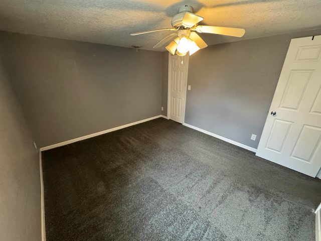 1419 W 2nd Street, Cedar Falls, IA 50613