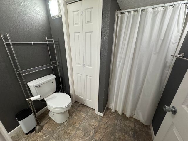 1419 W 2nd Street, Cedar Falls, IA 50613