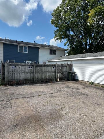 1419 W 2nd Street, Cedar Falls, IA 50613