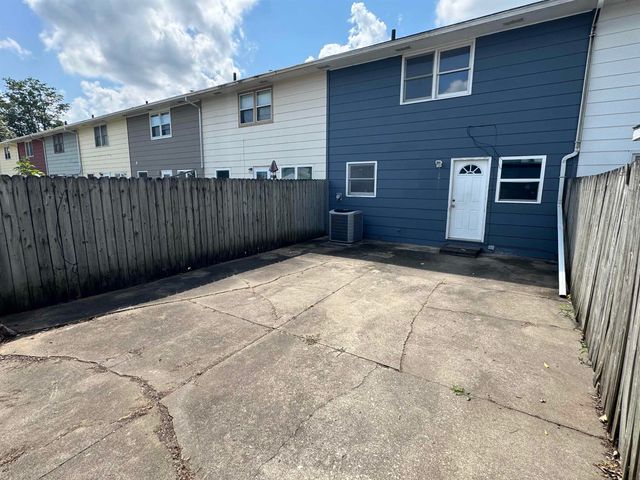 1419 W 2nd Street, Cedar Falls, IA 50613