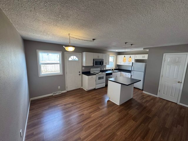 1419 W 2nd Street, Cedar Falls, IA 50613
