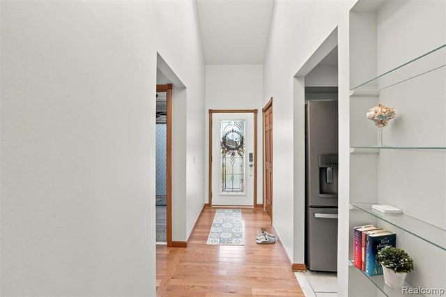 793 N Adams Road, Rochester Hills, MI 48309
