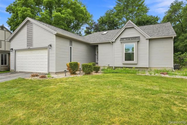 793 N Adams Road, Rochester Hills, MI 48309