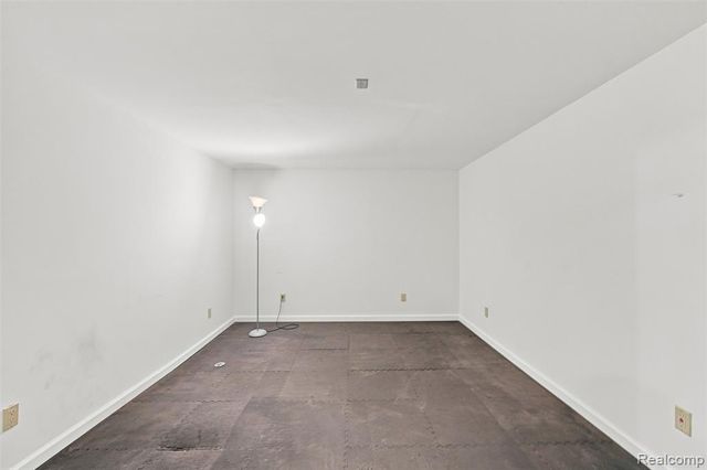 793 N Adams Road, Rochester Hills, MI 48309