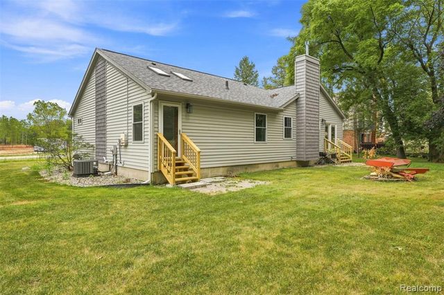 793 N Adams Road, Rochester Hills, MI 48309