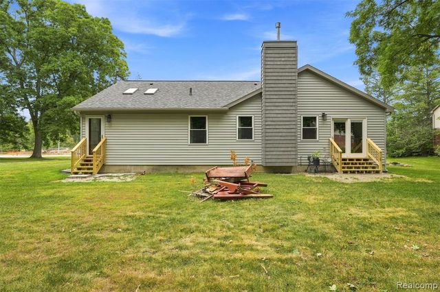 793 N Adams Road, Rochester Hills, MI 48309