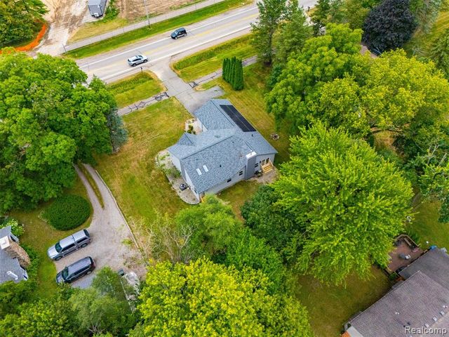793 N Adams Road, Rochester Hills, MI 48309