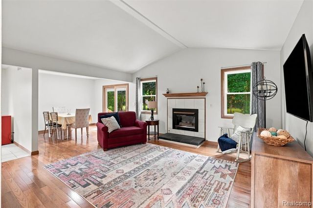 793 N Adams Road, Rochester Hills, MI 48309
