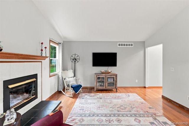 793 N Adams Road, Rochester Hills, MI 48309