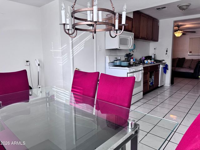 2825 W Madison Street, Phoenix, AZ 85009