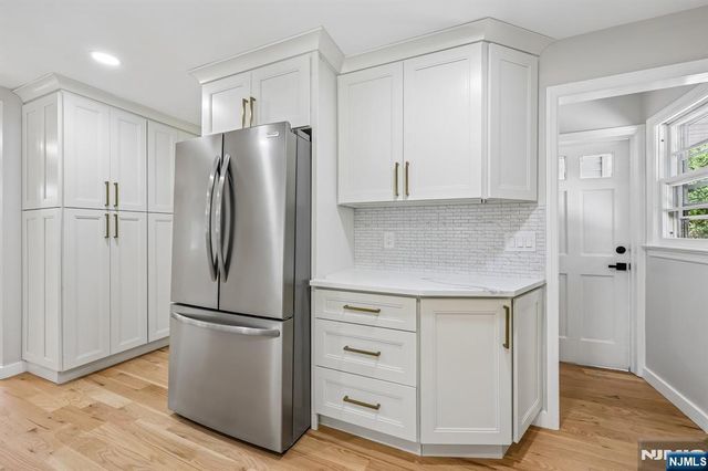 33 Lotz Street, North Haledon, NJ 07508