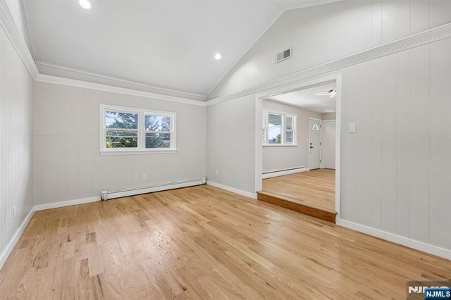 33 Lotz Street, North Haledon, NJ 07508