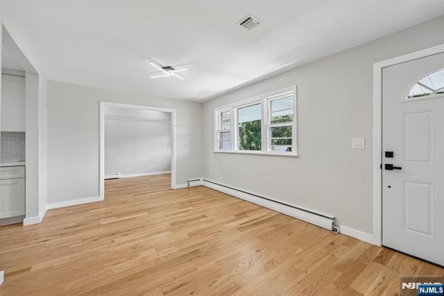 33 Lotz Street, North Haledon, NJ 07508
