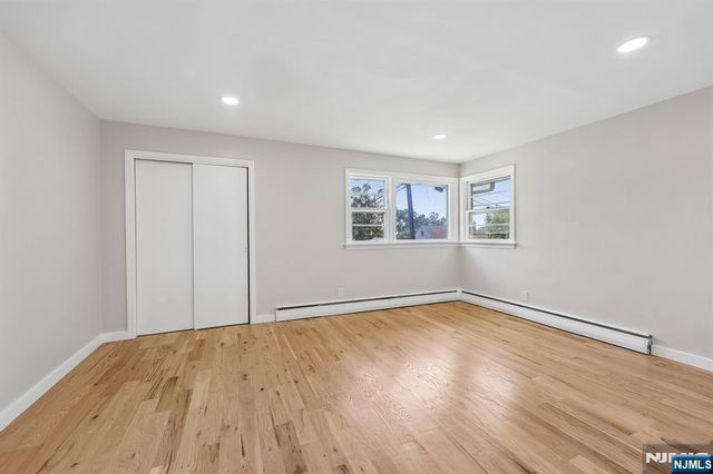 33 Lotz Street, North Haledon, NJ 07508