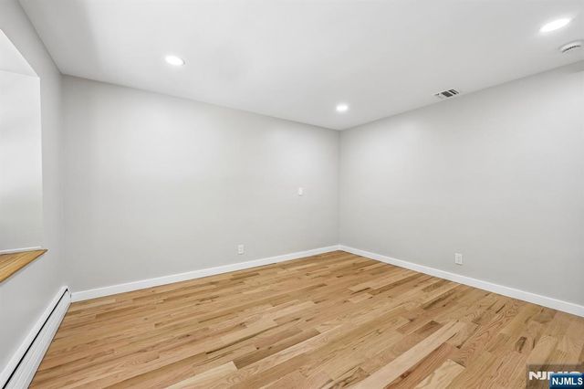 33 Lotz Street, North Haledon, NJ 07508