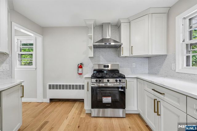 33 Lotz Street, North Haledon, NJ 07508