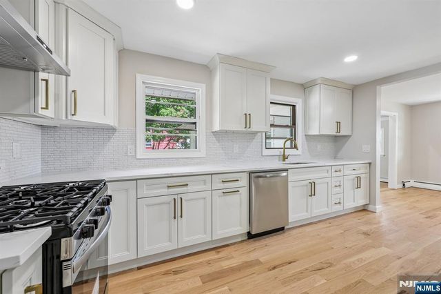 33 Lotz Street, North Haledon, NJ 07508