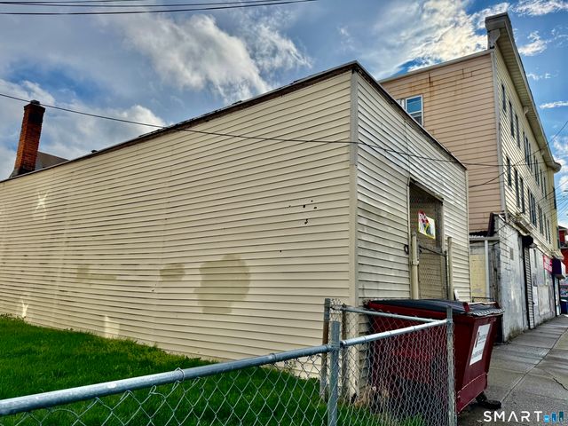 1368-1370 East Main Street, Bridgeport, CT 06608
