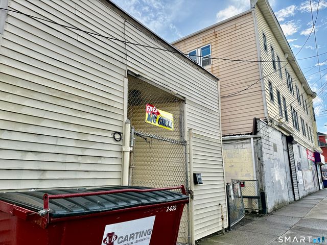 1368-1370 East Main Street, Bridgeport, CT 06608