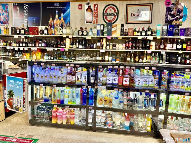 1368-1370 East Main Street, Bridgeport, CT 06608
