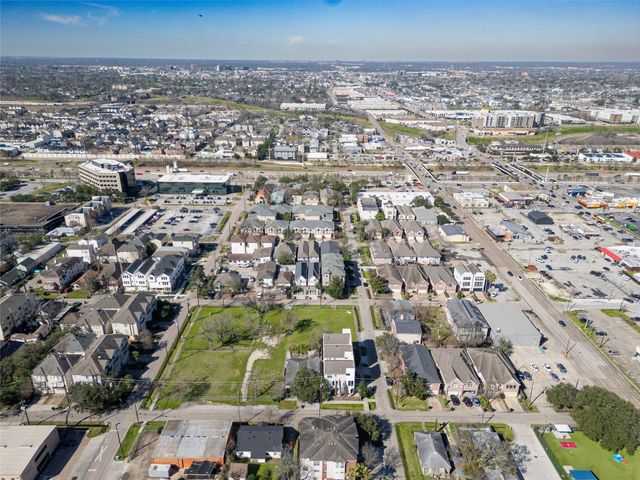 5006 Maxie Street, Houston, TX 77007