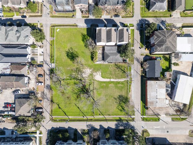 5006 Maxie Street, Houston, TX 77007