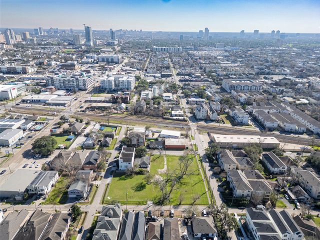 5006 Maxie Street, Houston, TX 77007