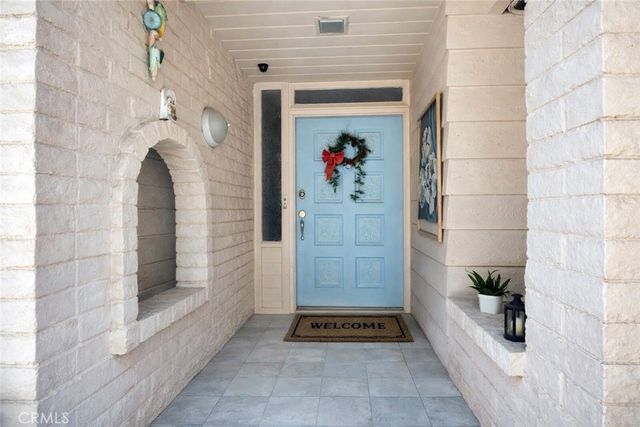15 La Crescenta Drive, Camarillo, CA 93010