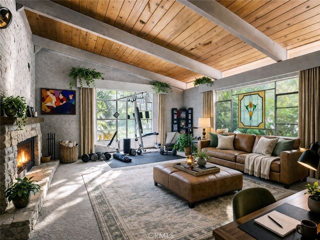 15 La Crescenta Drive, Camarillo, CA 93010