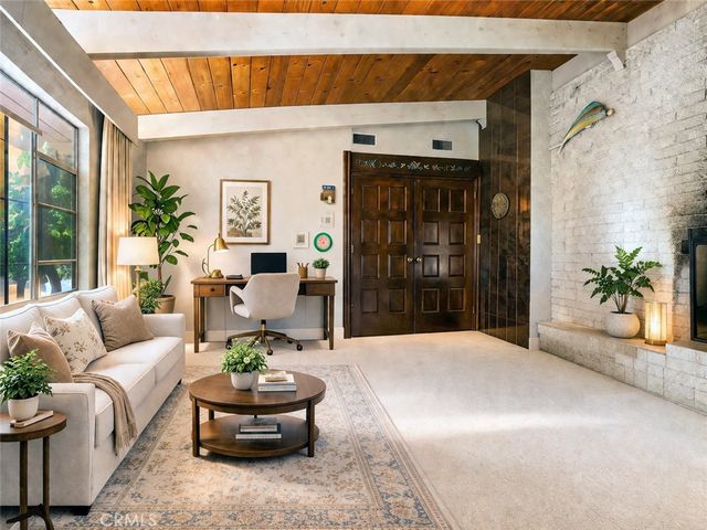 15 La Crescenta Drive, Camarillo, CA 93010