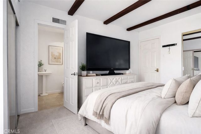 15 La Crescenta Drive, Camarillo, CA 93010