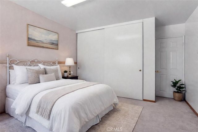15 La Crescenta Drive, Camarillo, CA 93010
