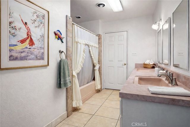15 La Crescenta Drive, Camarillo, CA 93010