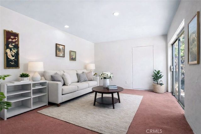 15 La Crescenta Drive, Camarillo, CA 93010