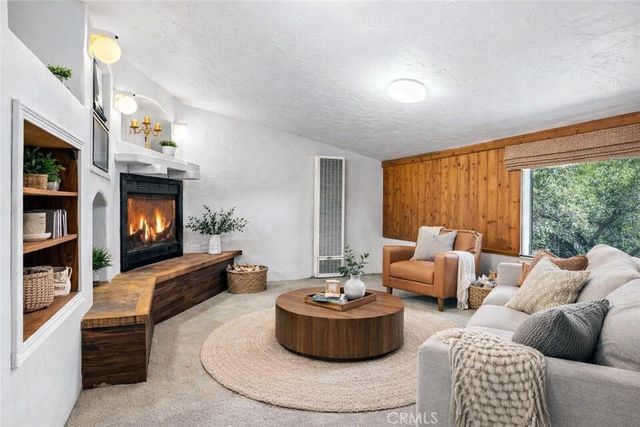 15 La Crescenta Drive, Camarillo, CA 93010