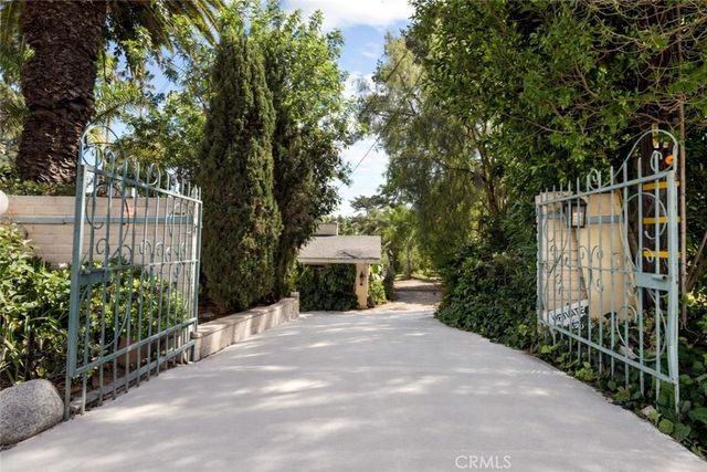 15 La Crescenta Drive, Camarillo, CA 93010