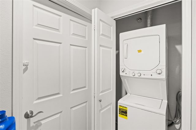 105 NW 8th Street 106, Grimes, IA 50111