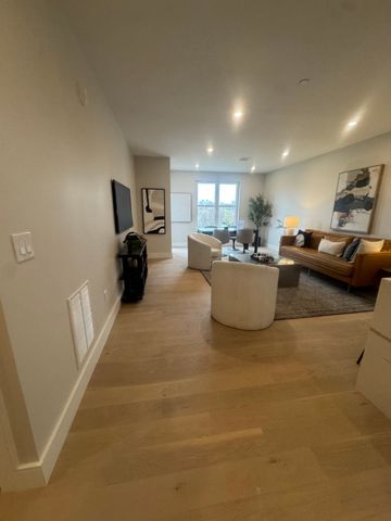 15 Guild Street 205, Boston, MA 02119