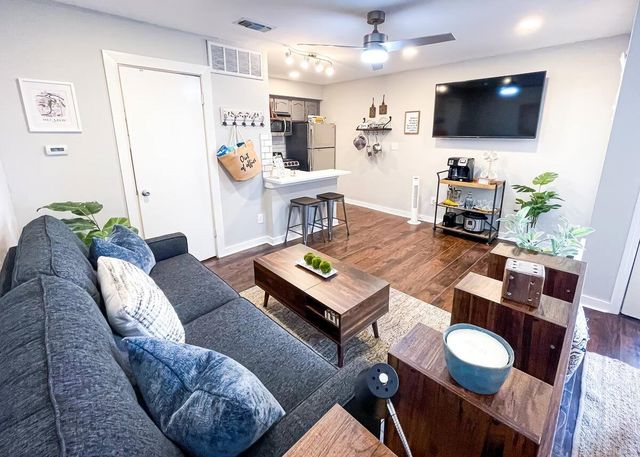 3121 Sondra Drive 304, Fort Worth, TX 76107
