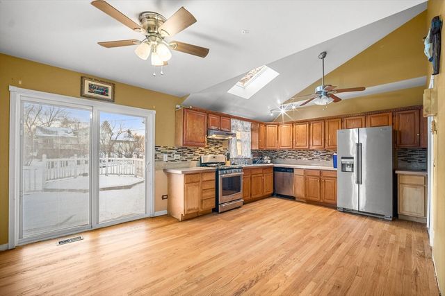 0N160 Sarana Avenue, West Chicago, IL 60185