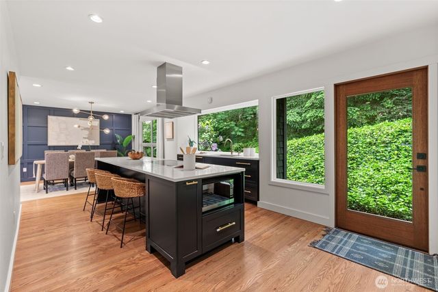 14317 SE 49th Street, Bellevue, WA 98006