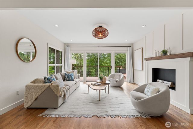 14317 SE 49th Street, Bellevue, WA 98006