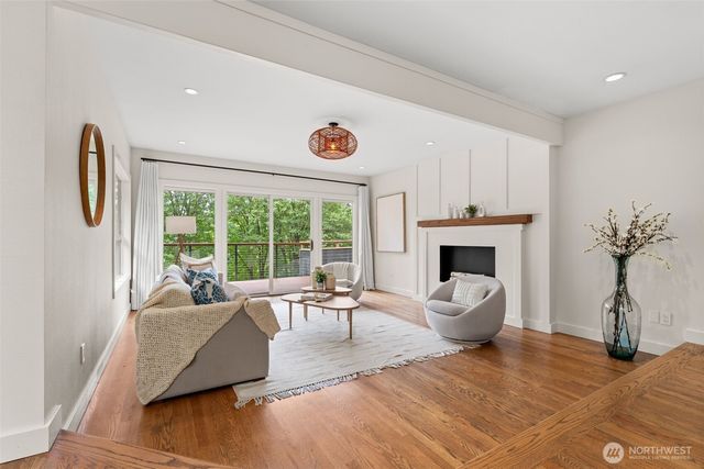 14317 SE 49th Street, Bellevue, WA 98006